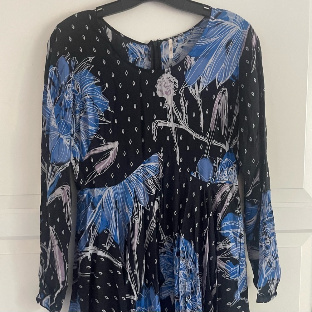 Free People Botanical Night Blue First Kiss Printed Maxi Dress - 37397 - Picture 4 of 12